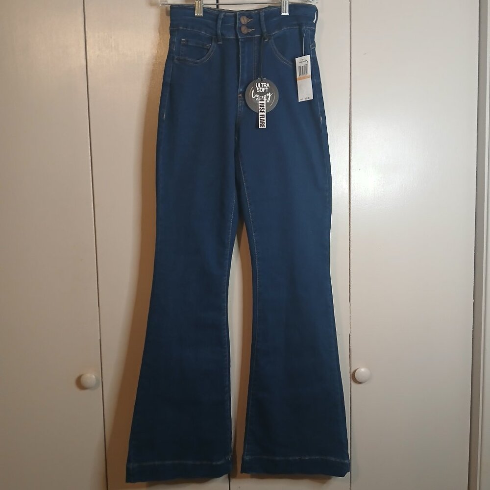 Curvy Collection Doll House Women's 7/8 Hi rise Flare Denim Jeans (0441E1)